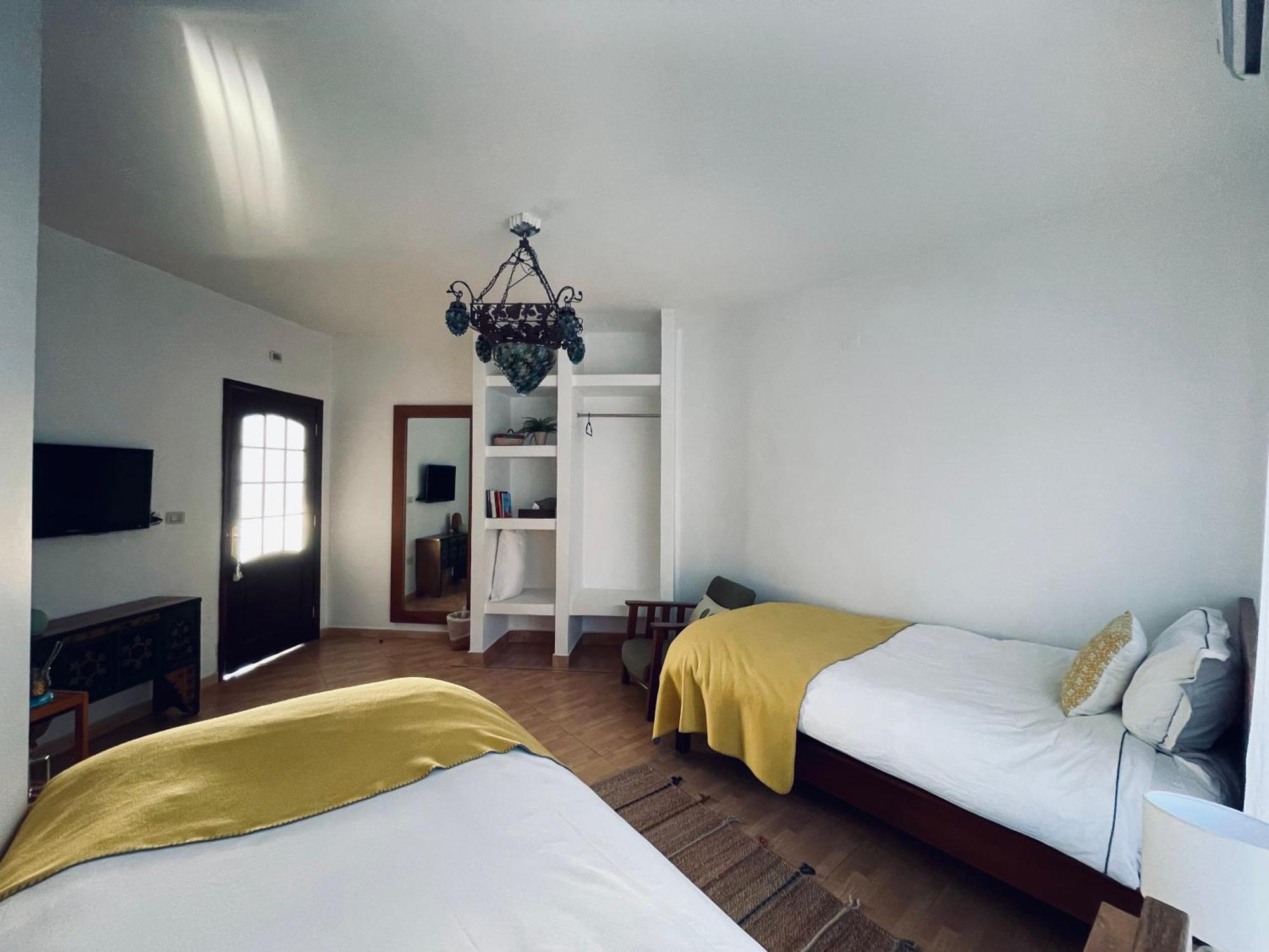 The Precious Guesthouse Sweimeh Luaran gambar